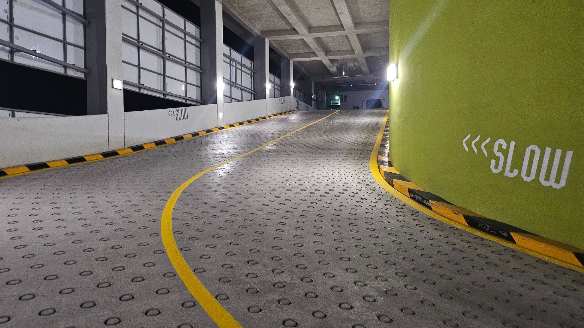 서울시 중랑구 주차장 도색